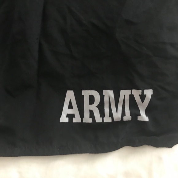 Army Shorts - Picture 2 of 3